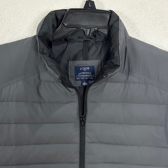J. Crew Men's Charcoal Quilted Vest,40% feathers,Size M - Picture 4 of 17